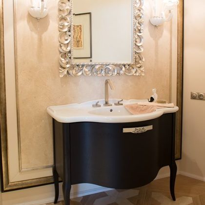 Ozolkoka parkets ar akmens ielaidumiem